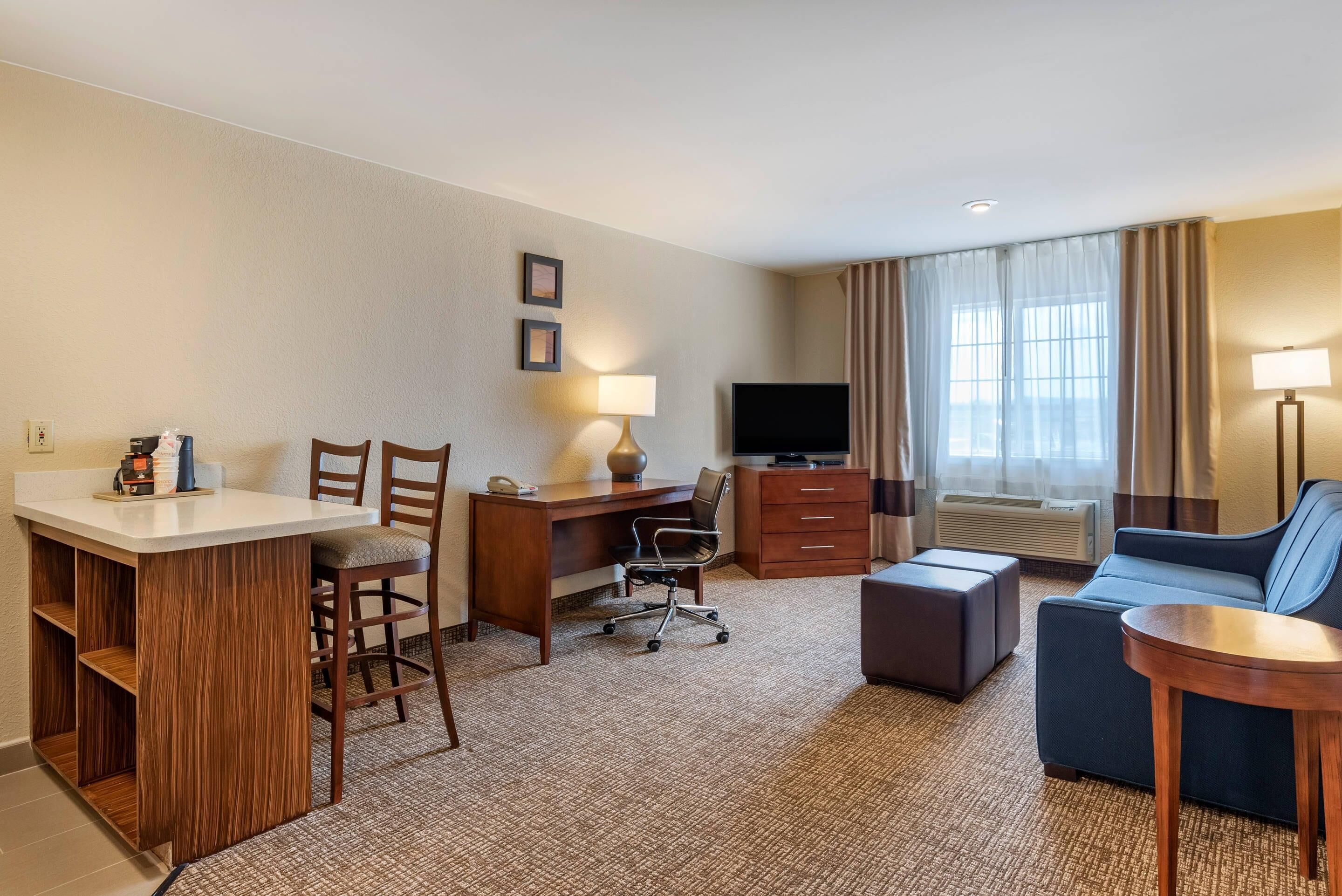 Suite, 1 King Bed with Sofa bed, Non Smoking | Iron/ironing board, free cribs/infant beds, rollaway beds, free WiFi