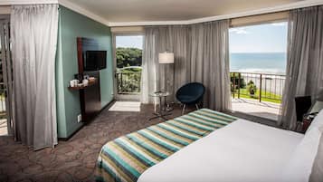 Executive Room | 1 bedroom, in-room safe, desk, laptop workspace