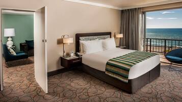 Suite | 1 kamar tidur, brankas, meja kerja, dan ruang kerja ramah laptop