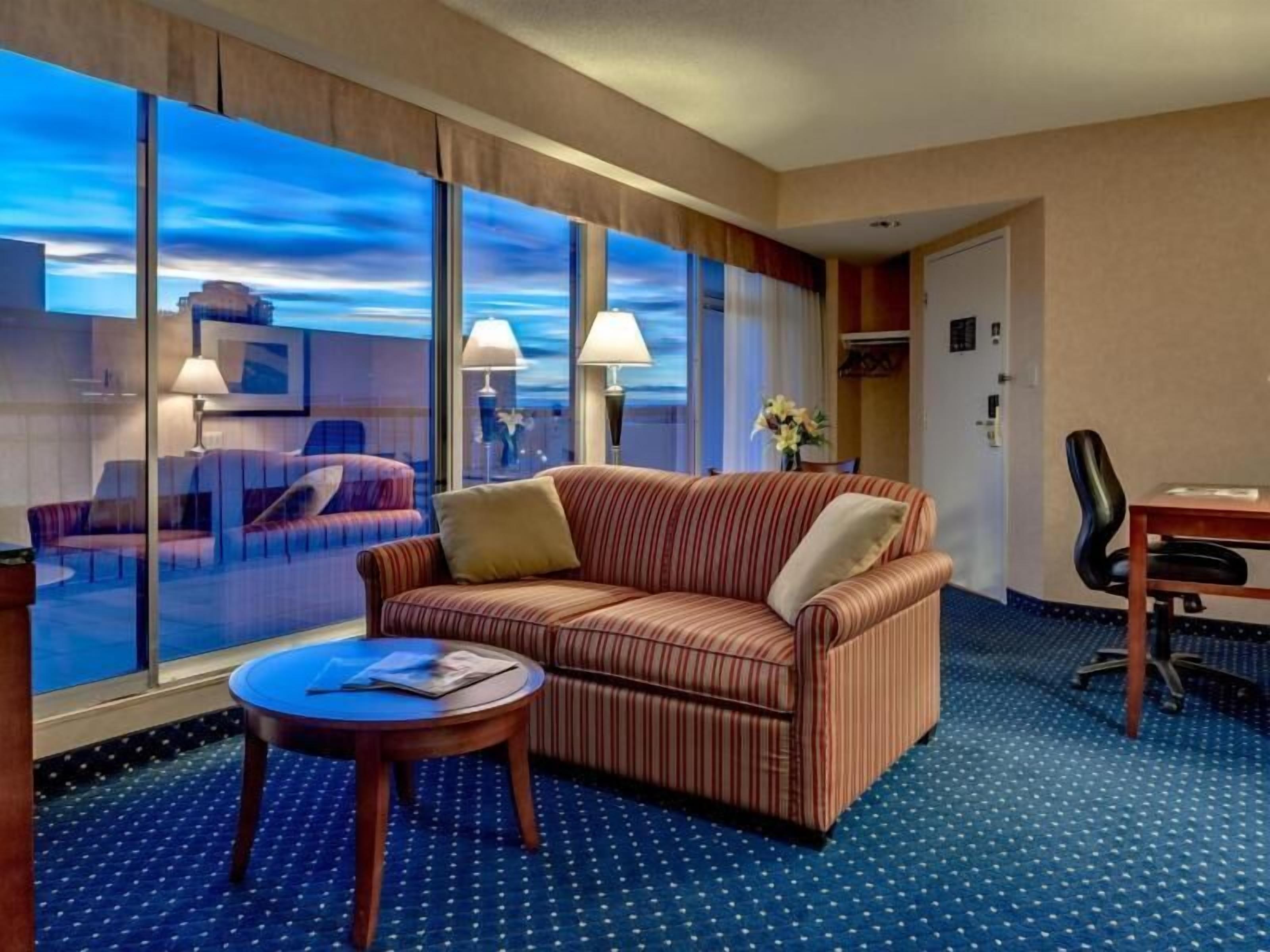 Televisión LCD 37 pulgadas con canales de televisión por cable