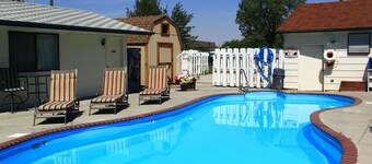 Sunrise Motor Inn