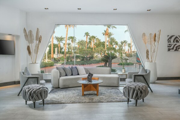 บริเวณนั่งเล่นที่ล็อบบี้