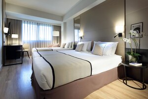 Minibar, in-room safe, desk, free WiFi