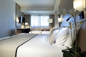 Minibar, in-room safe, desk, free WiFi