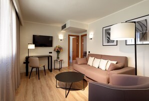 1 bedroom, minibar, in-room safe, desk