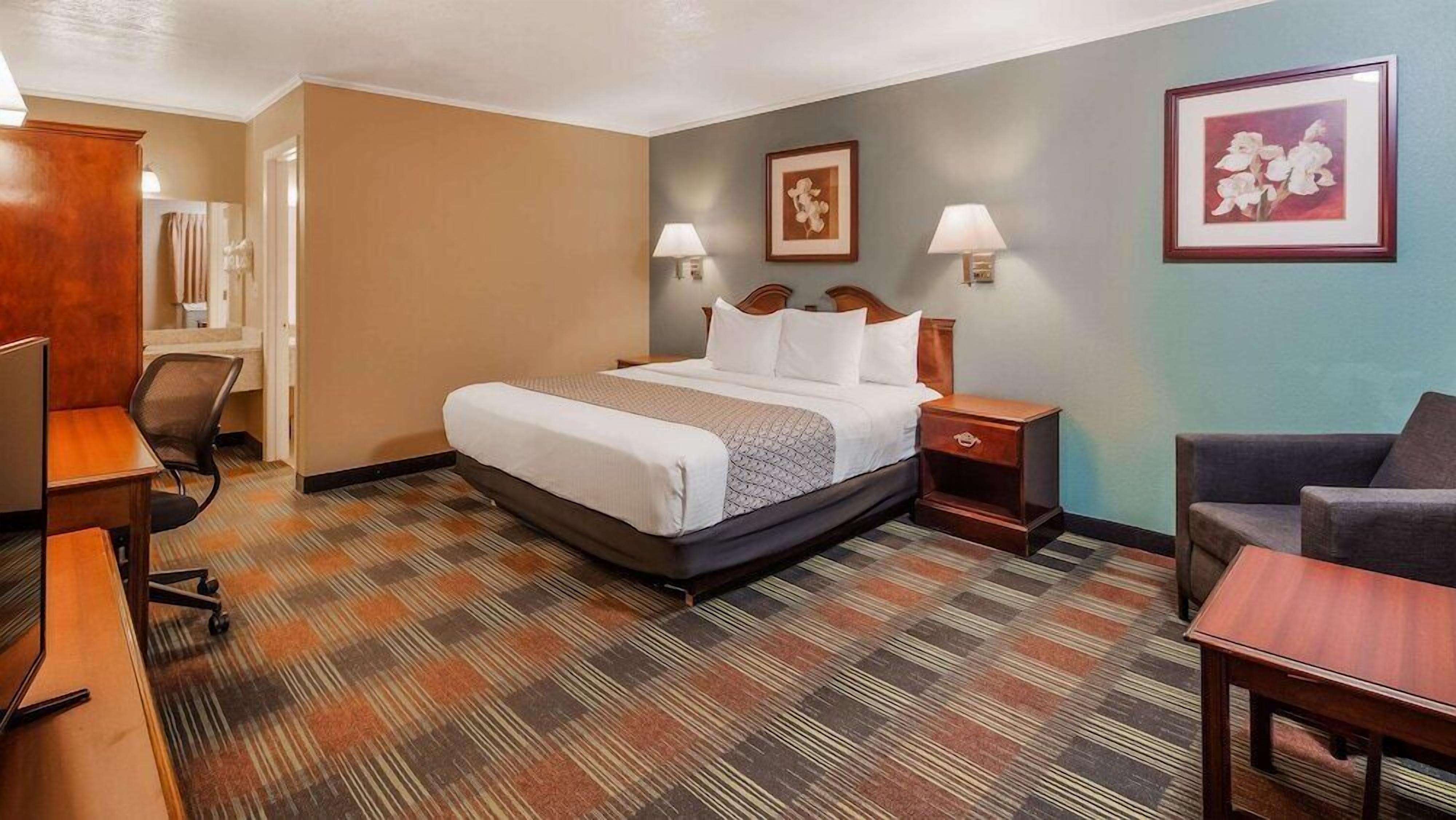 Desk, iron/ironing board, free cots/infant beds, free WiFi