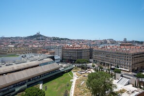 Vue sur la ville depuis l’hébergement