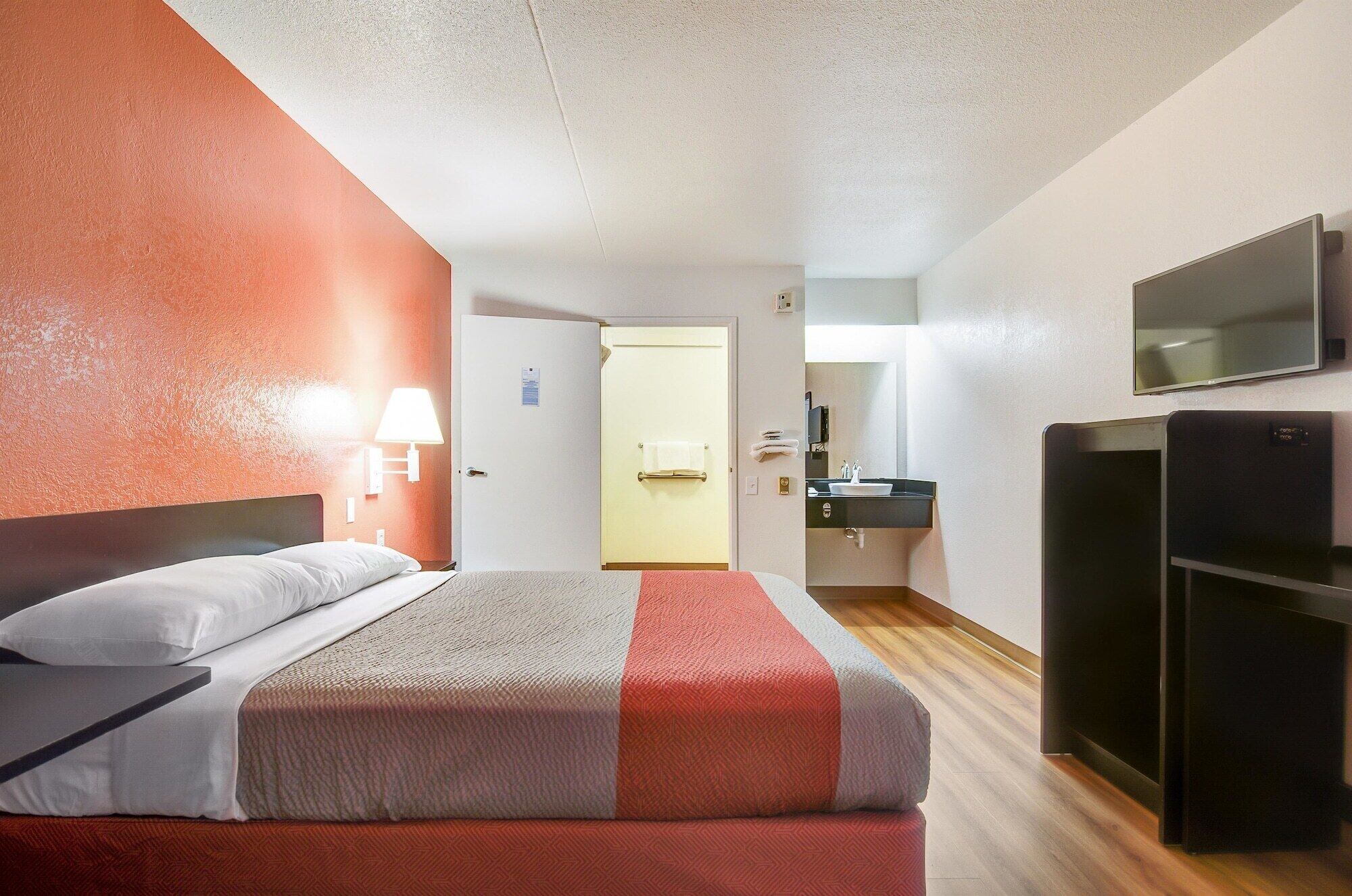 Wi-Fi gratuit, draps fournis