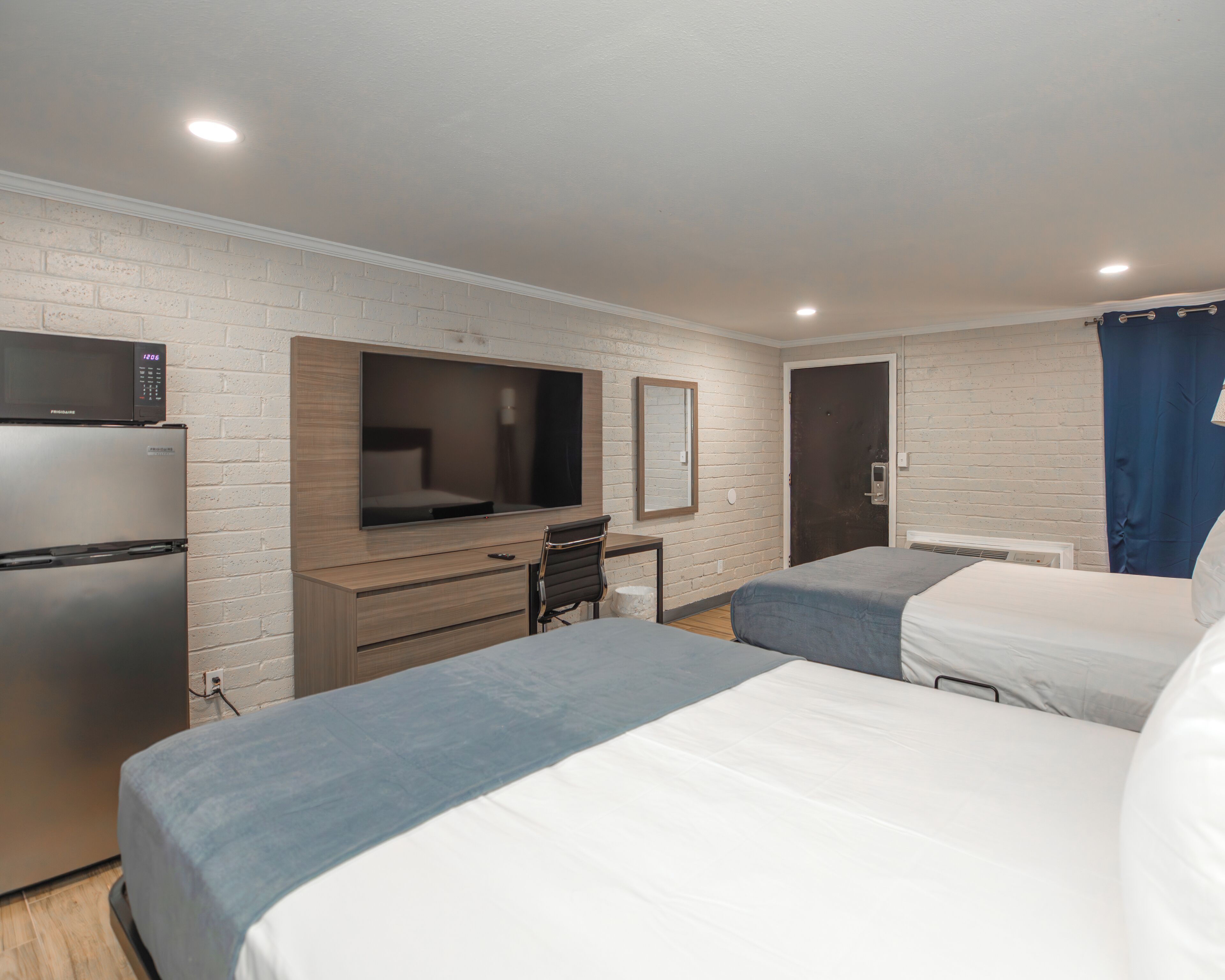 Deluxe Room, 2 Queen Beds, Non Smoking, Refrigerator & Microwave | Free WiFi, bed sheets