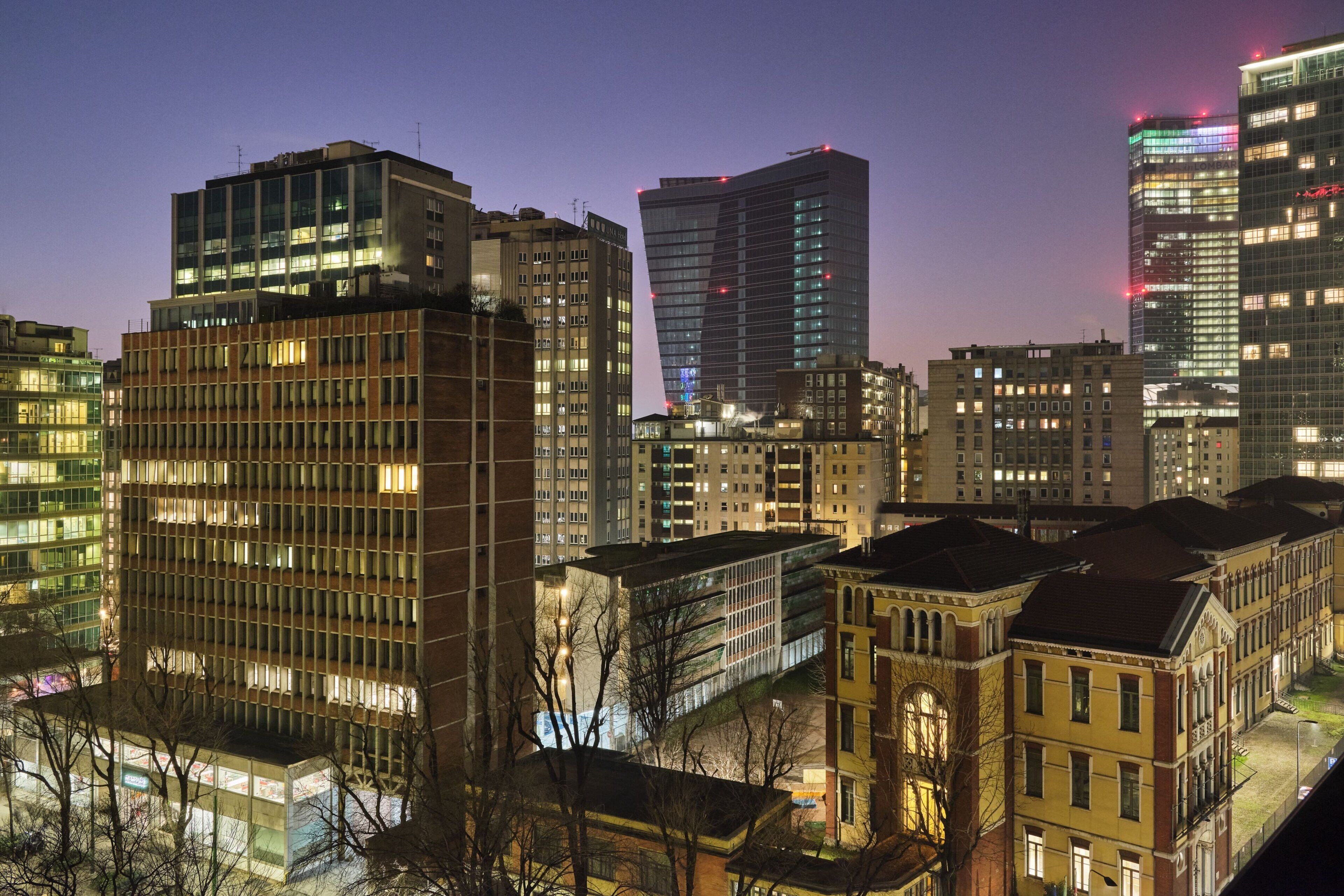 2 restaurants, breakfast, lunch, dinner served; mediterranean cuisine