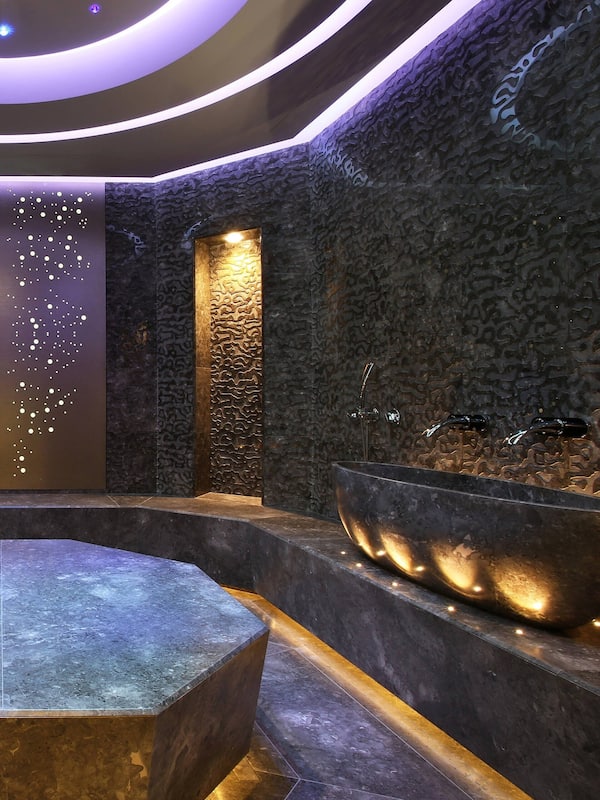 Couples treatment rooms, sauna, steam room, Turkish bath