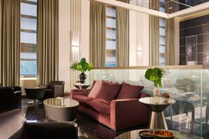 2 bár/társalgó, lobby lounge