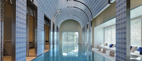 Indoor pool, seasonal outdoor pool, pool loungers