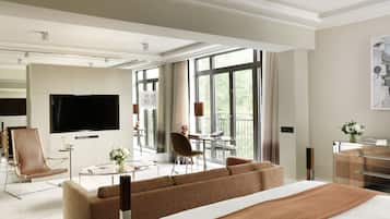 Suite | 1 bedroom, Egyptian cotton sheets, premium bedding, pillowtop beds