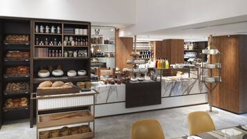 Desayuno completo (GBP 35 por persona)