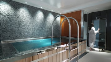 Tina de hidromasaje interior