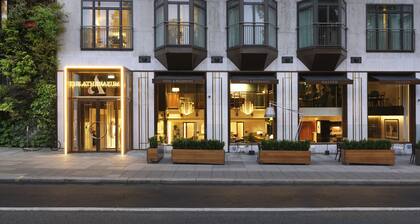 The Athenaeum Hotel & Residences