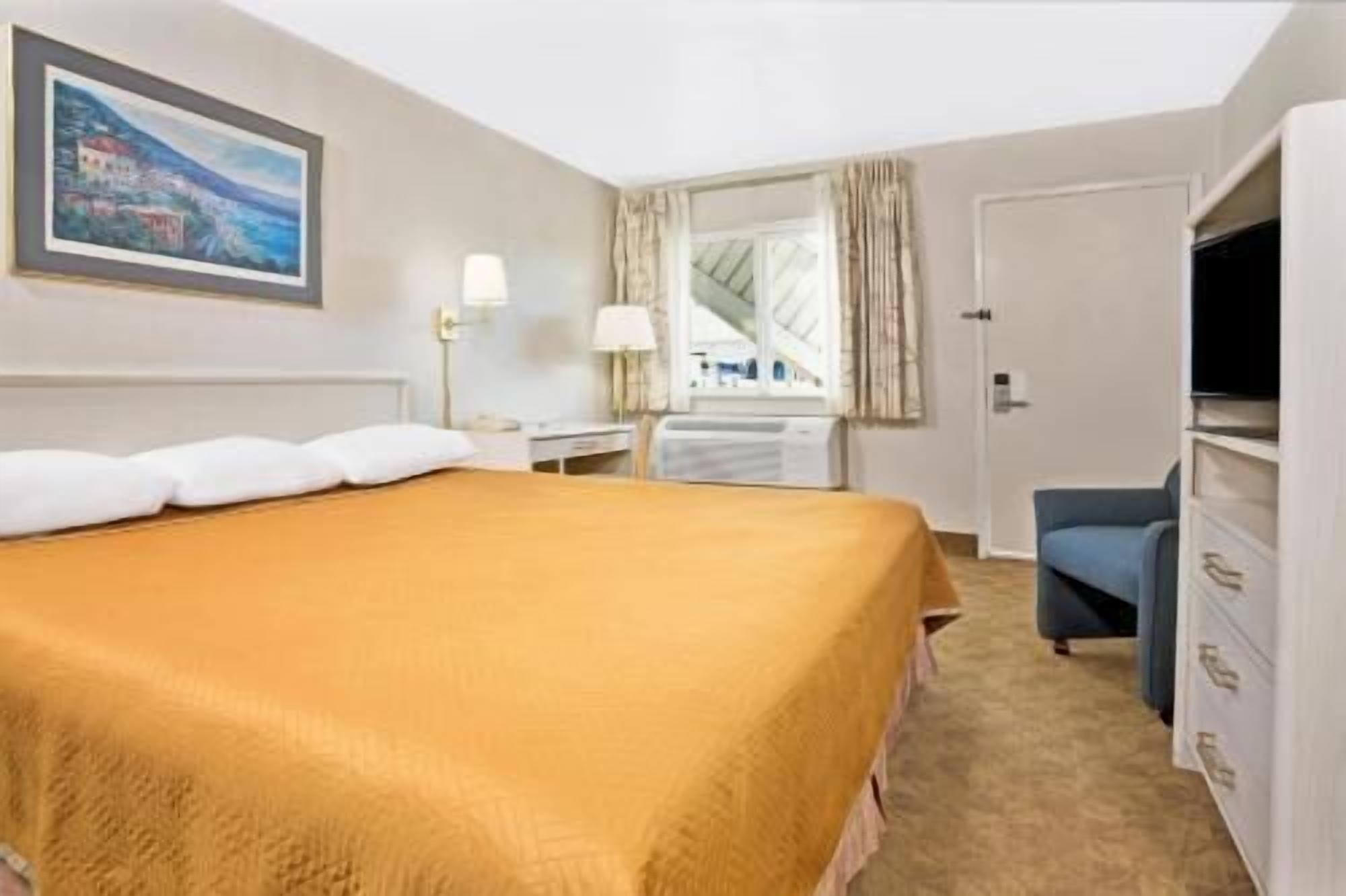 In-room safe, desk, iron/ironing board, free cribs/infant beds