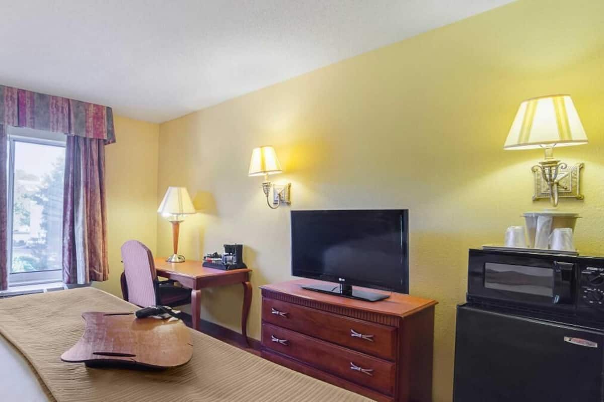 Lit avec matelas à plateau-coussin, bureau