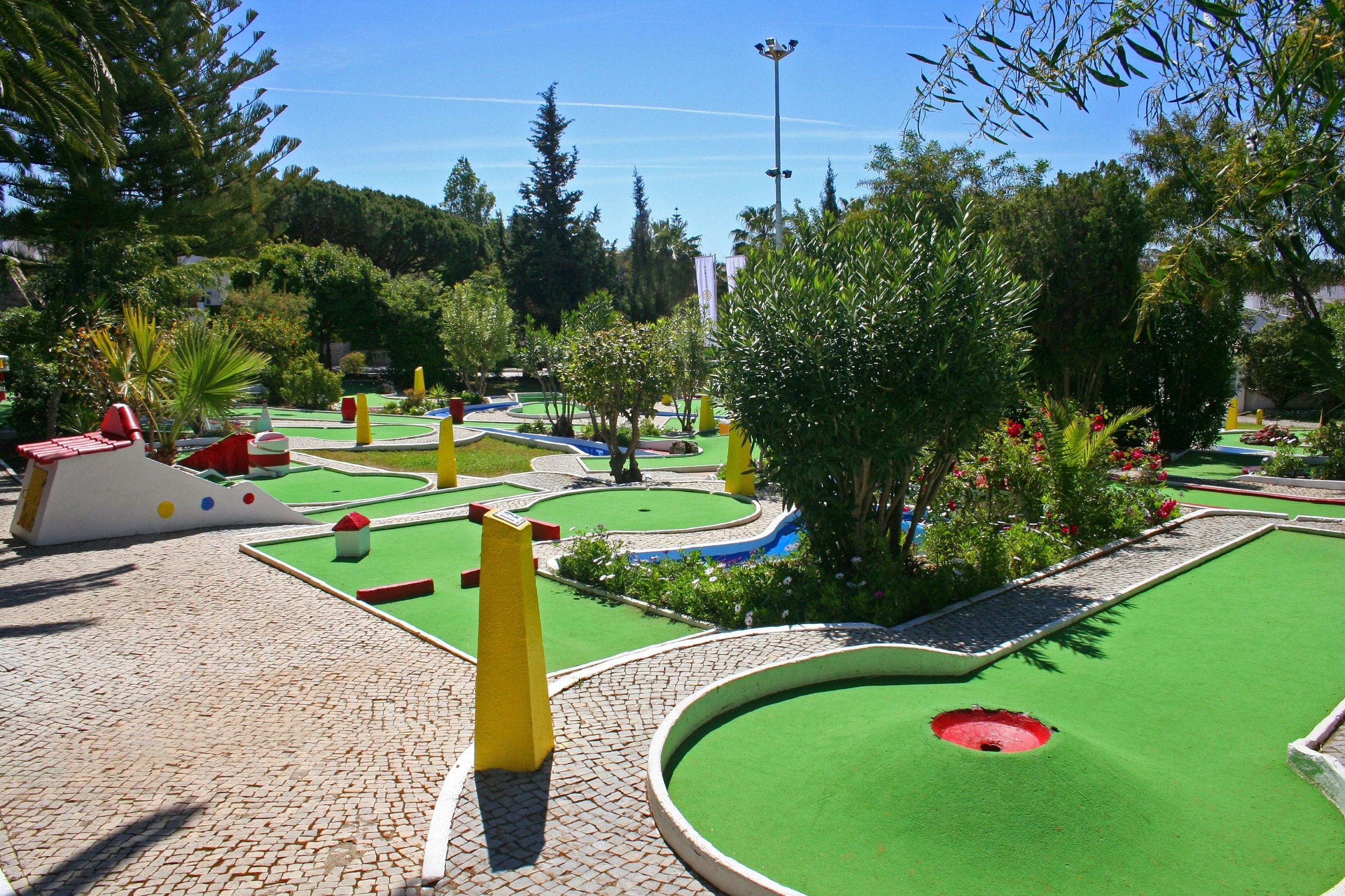 mini-golf