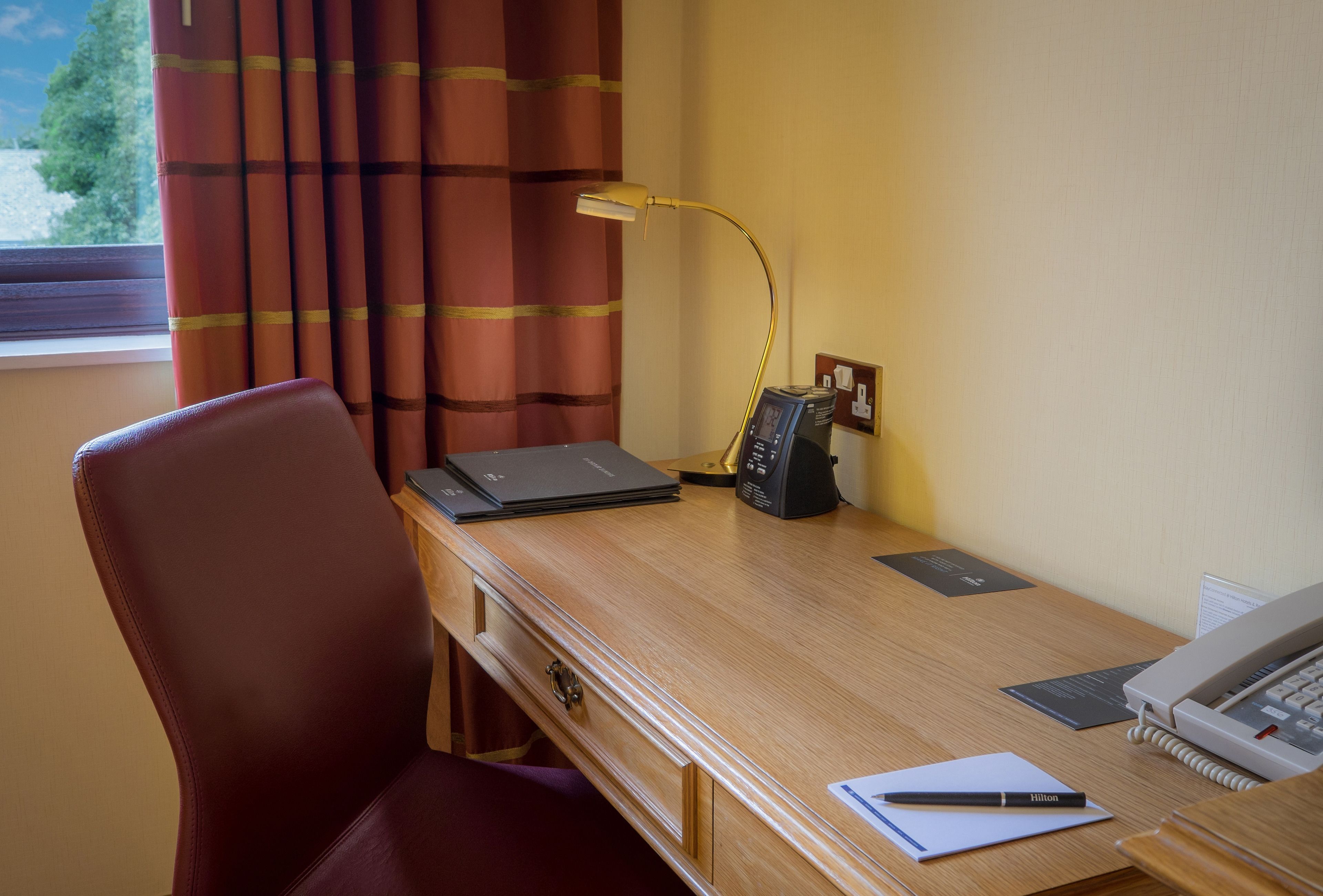 in-room business centre
