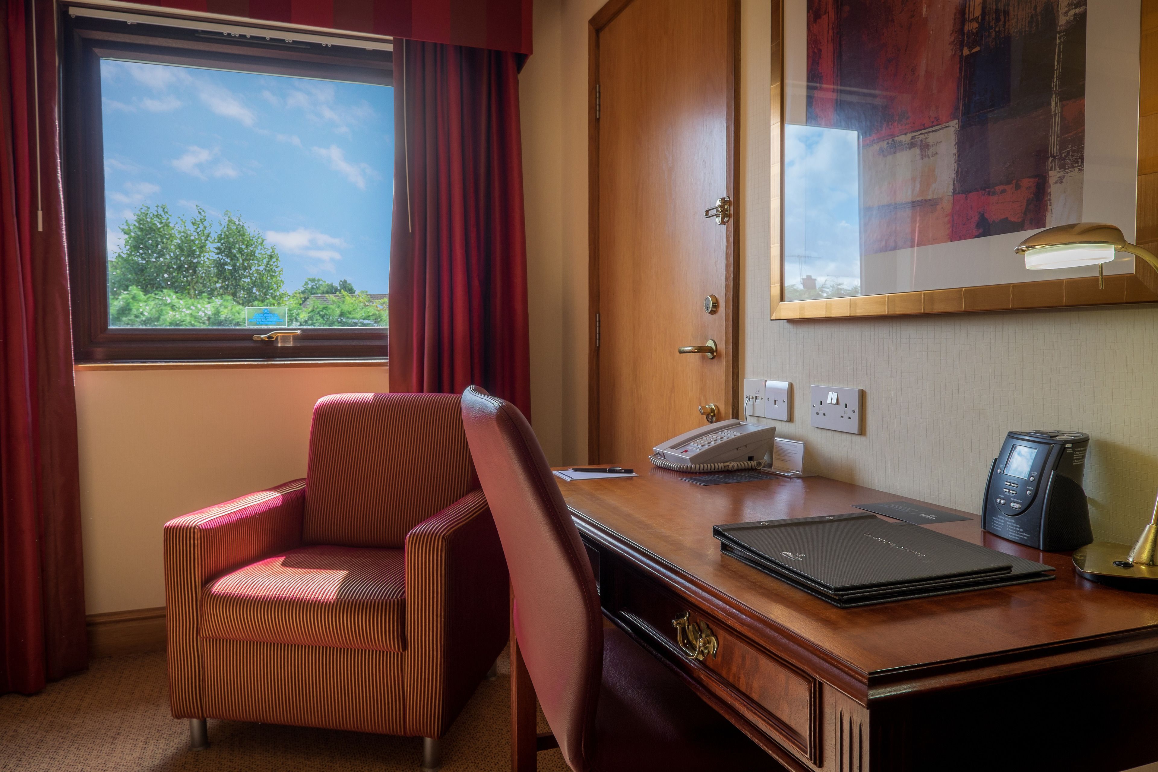 in-room business centre