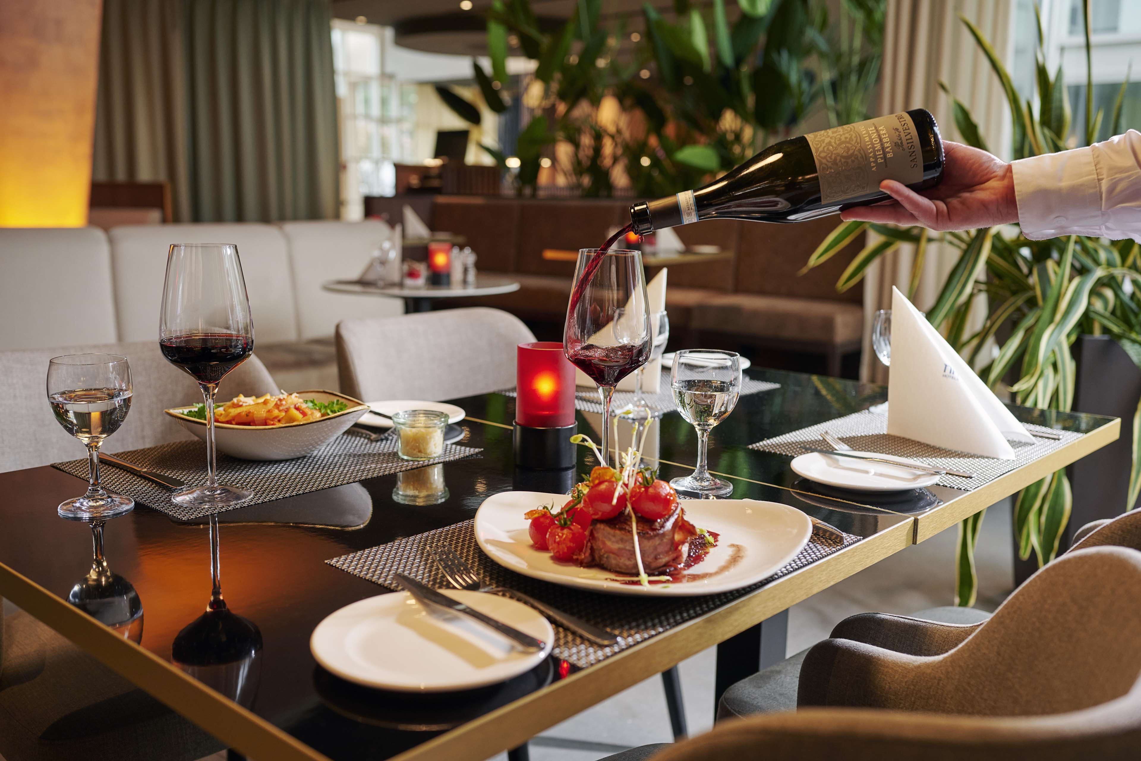 lunch and dinner served, al fresco dining