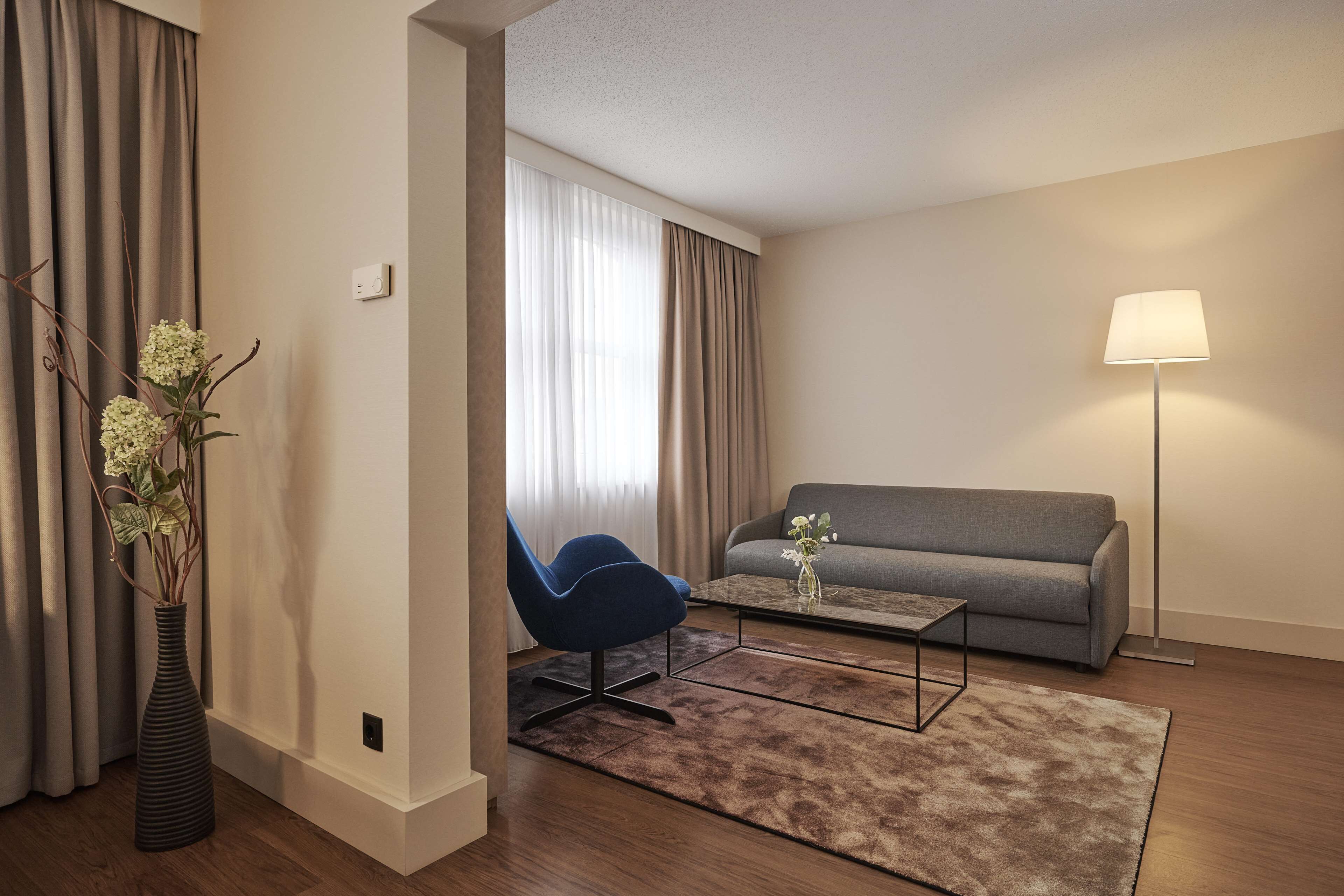 minibar, in-room safe, desk, blackout curtains