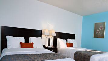 Kamer, 2 slaapkamers, niet-roken | Een kluis op de kamer, een bureau, een laptopwerkplek