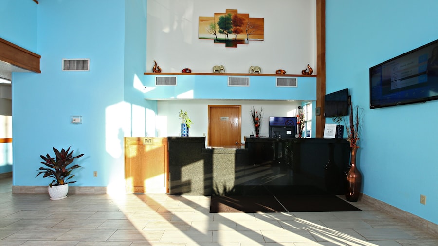 Coratel Inn & Suites By Jasper Newton