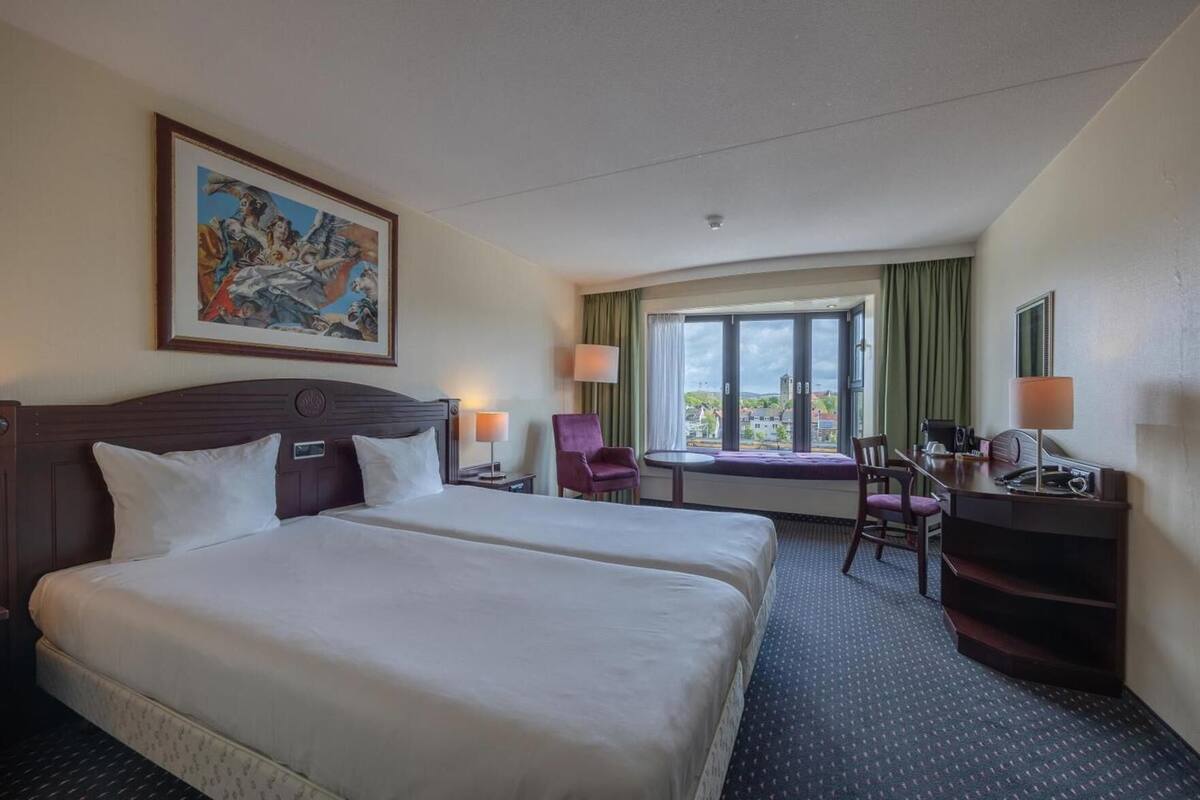1 bedroom, in-room safe, desk, soundproofing