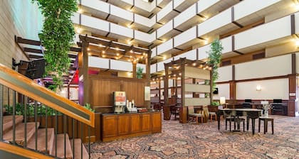 Clarion Hotel Convention Center