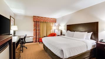 Executive Room, 1 King Bed, Non Smoking | Desk, blackout drapes, iron/ironing board, free cribs/infant beds