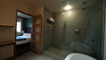 Design-Suite, 1 Schlafzimmer, Badewanne | Dusche im Bad