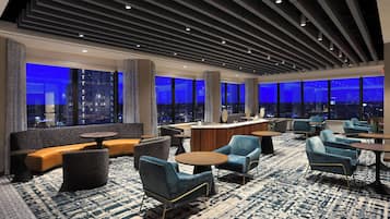 2 restaurants, breakfast, lunch, dinner served; American cuisine