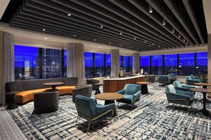 2 restaurants, breakfast, lunch, dinner served; American cuisine