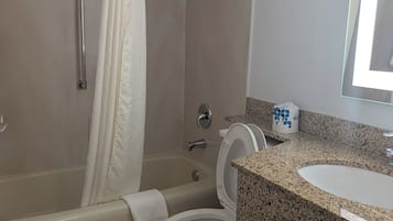 Standard Room, 1 King Bed | Bathroom | Combined shower/tub, free toiletries, towels