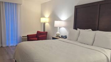 Phòng Tiêu chuẩn, 1 giường cỡ king | Bàn, bàn ủi/dụng cụ ủi quần áo, truy cập Internet không dây miễn phí