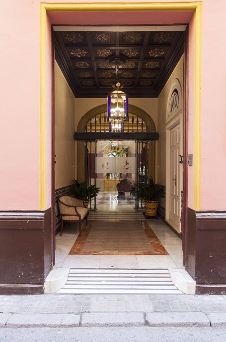 Hotel Cervantes - view 2