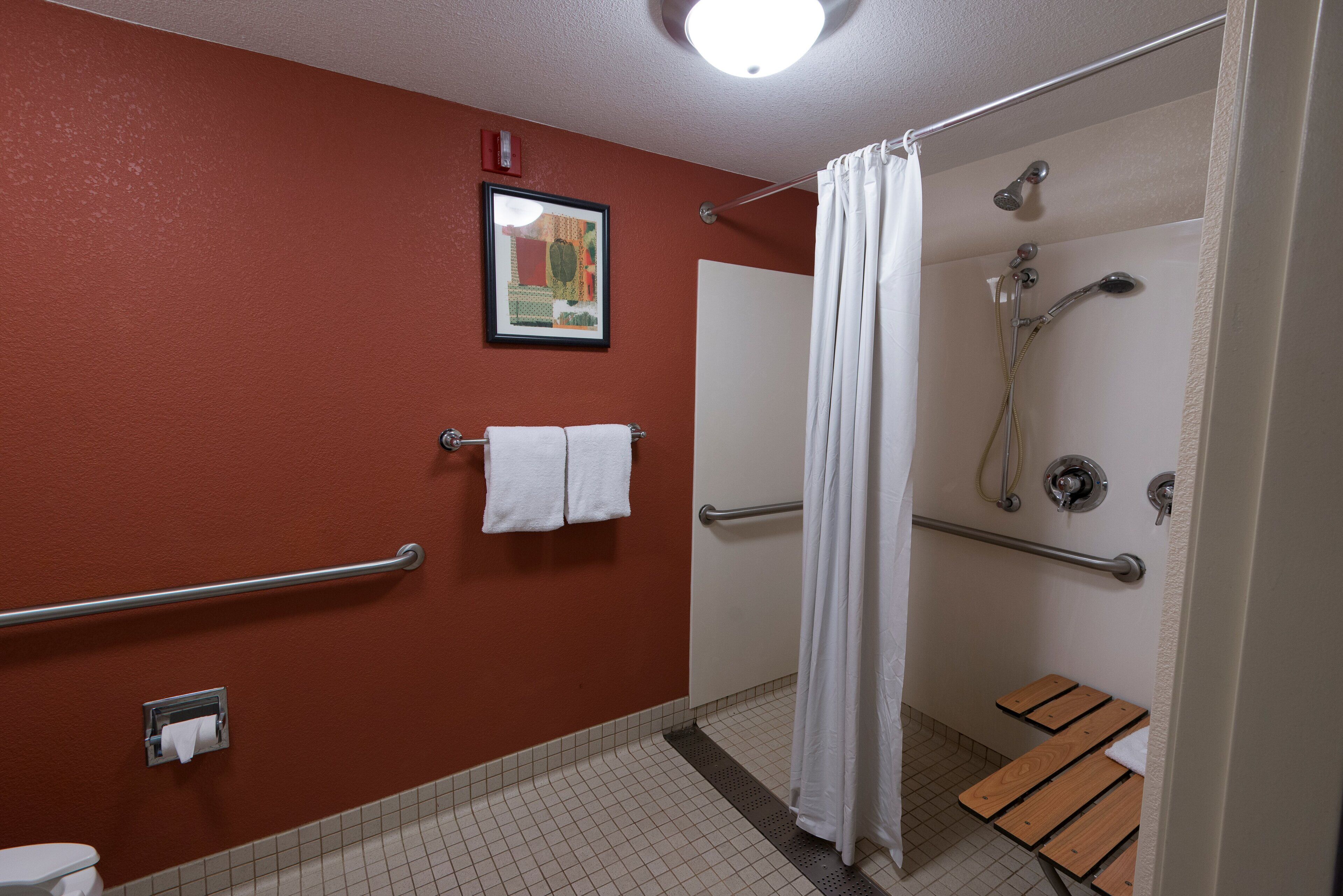 superior room, 1 king bed, accessible (roll-in shower, smoke free) | bathroom | free toiletries, towels