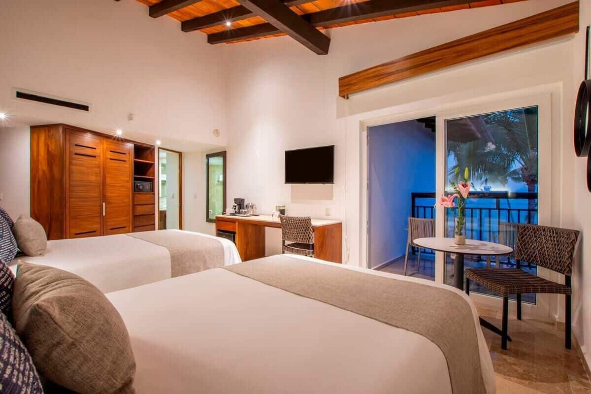 Couette en duvet d'oie, minibar, coffres-forts dans les chambres