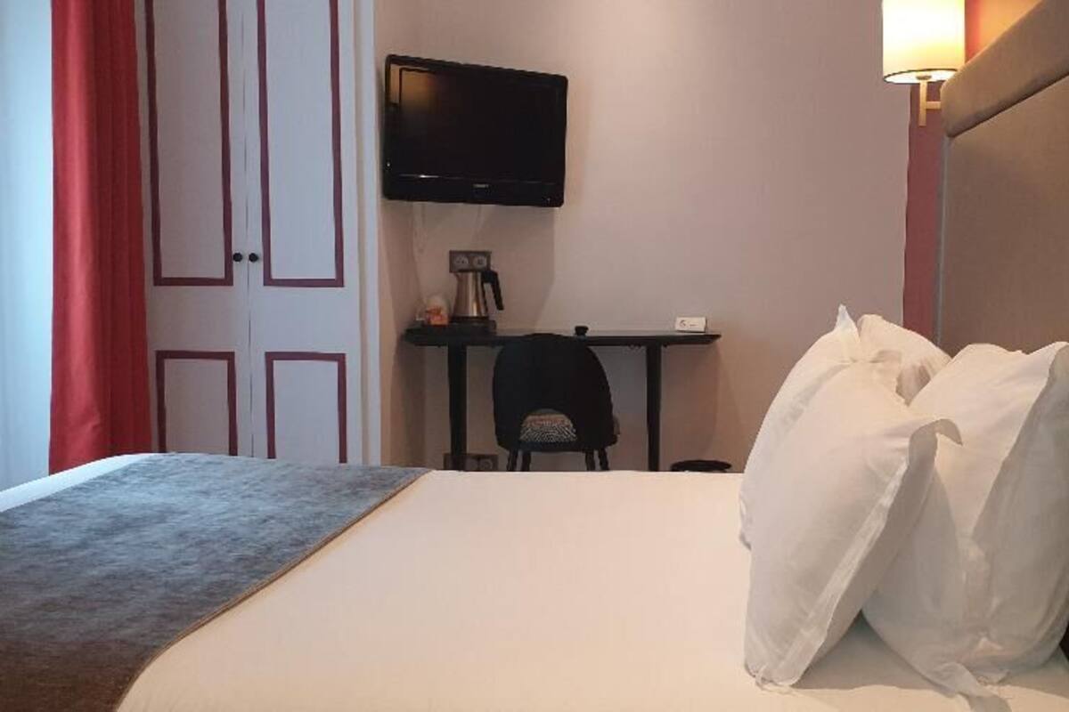 1 quarto, roupas de cama premium, cofres nos quartos, cortinas blackout