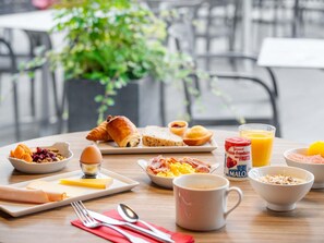 Morgenmadsbuffet hver dag (13.90 EUR pr. person)
