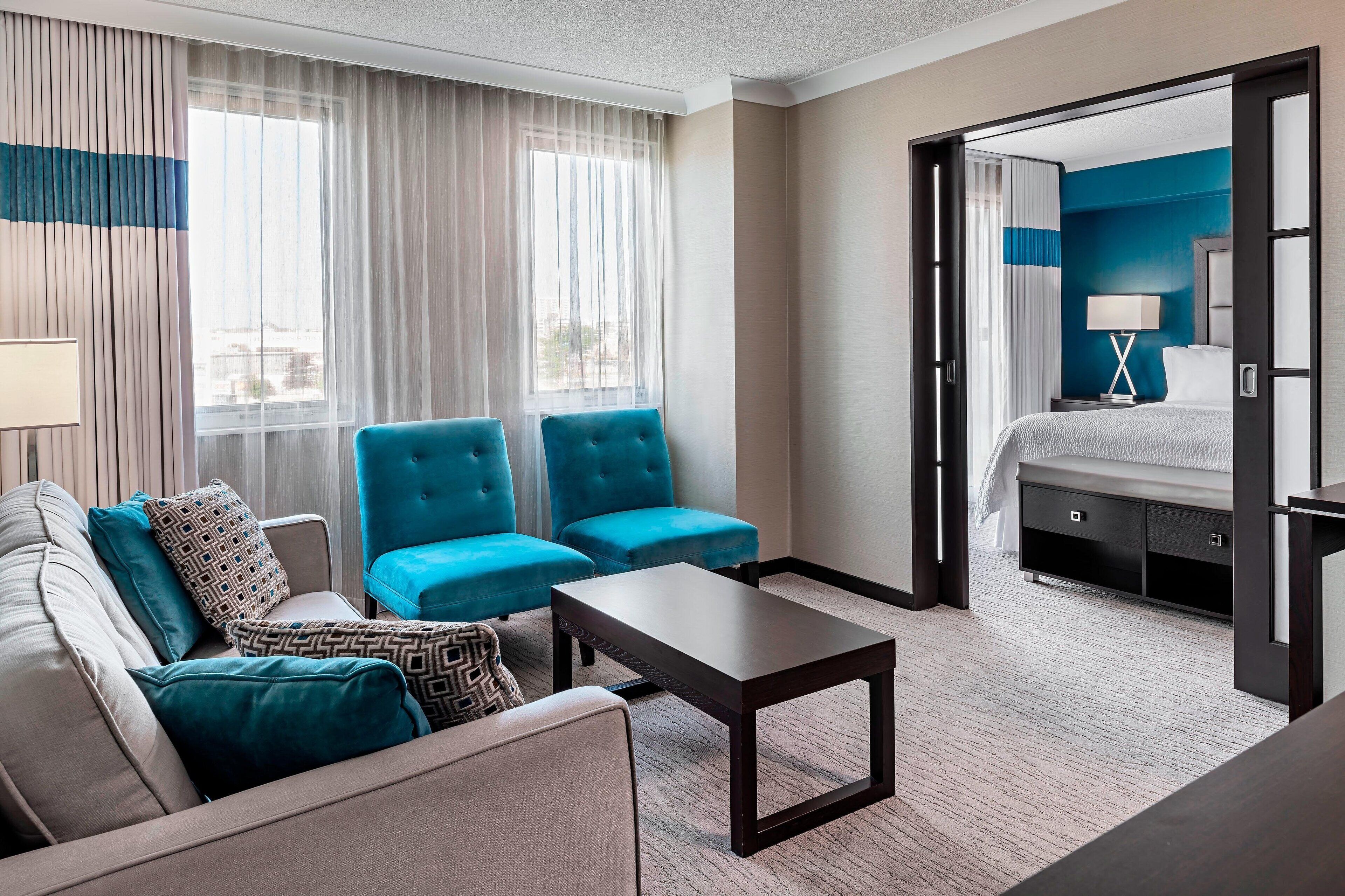 flat-screen tv, pay films