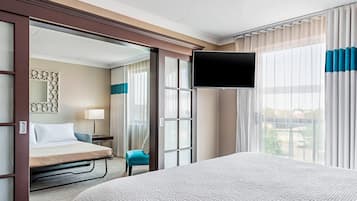 1 bedroom, premium bedding, in-room safe, desk