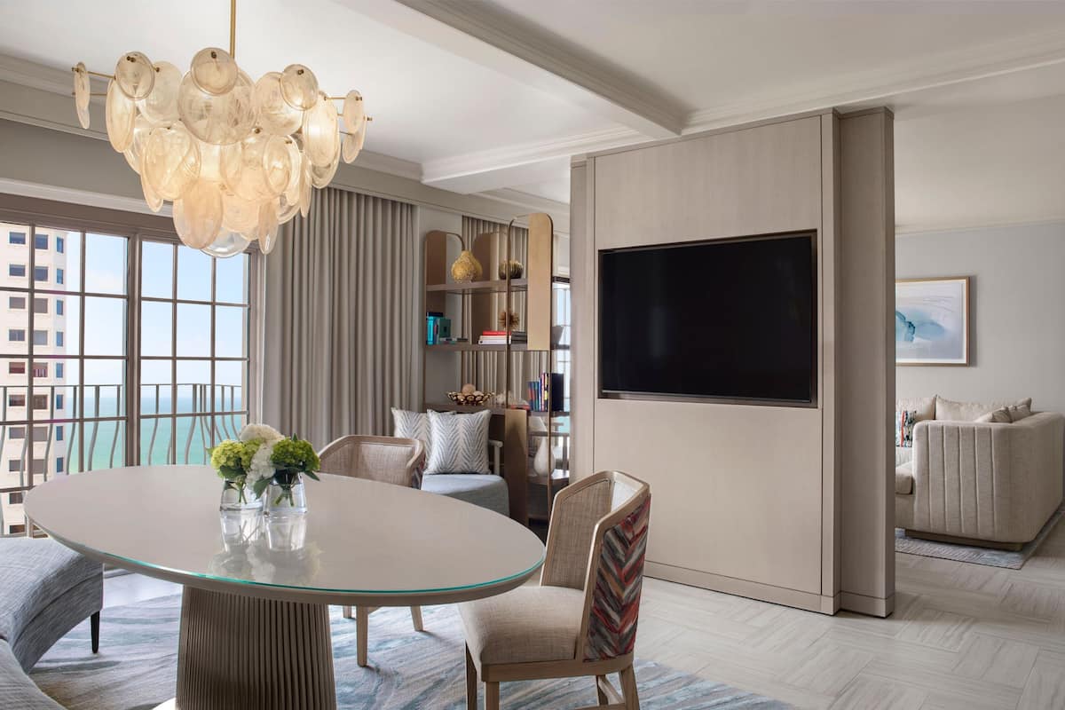 Suite Royal, 3 habitaciones, balcón, vista al océano | 1 habitación, sábanas de algodón egipcio y ropa de cama de alta calidad
