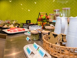 Desayuno buffet todos los días (con cargo)