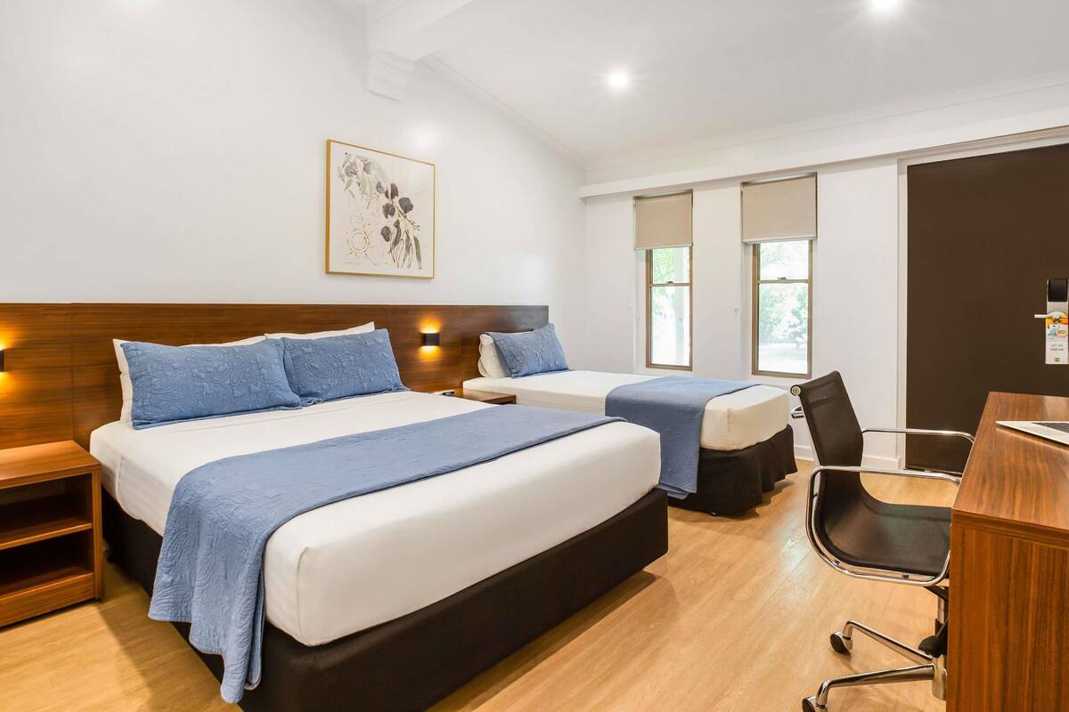 Standard Room, Multiple Beds | Minibar, desk, soundproofing, iron/ironing board