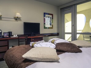 Suite Junior, 1 lit double et 1 canapé-lit, vue mer