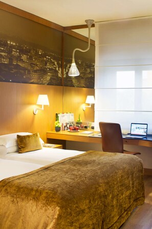 Superior Double or Twin Room | Premium bedding, minibar, in-room safe, desk